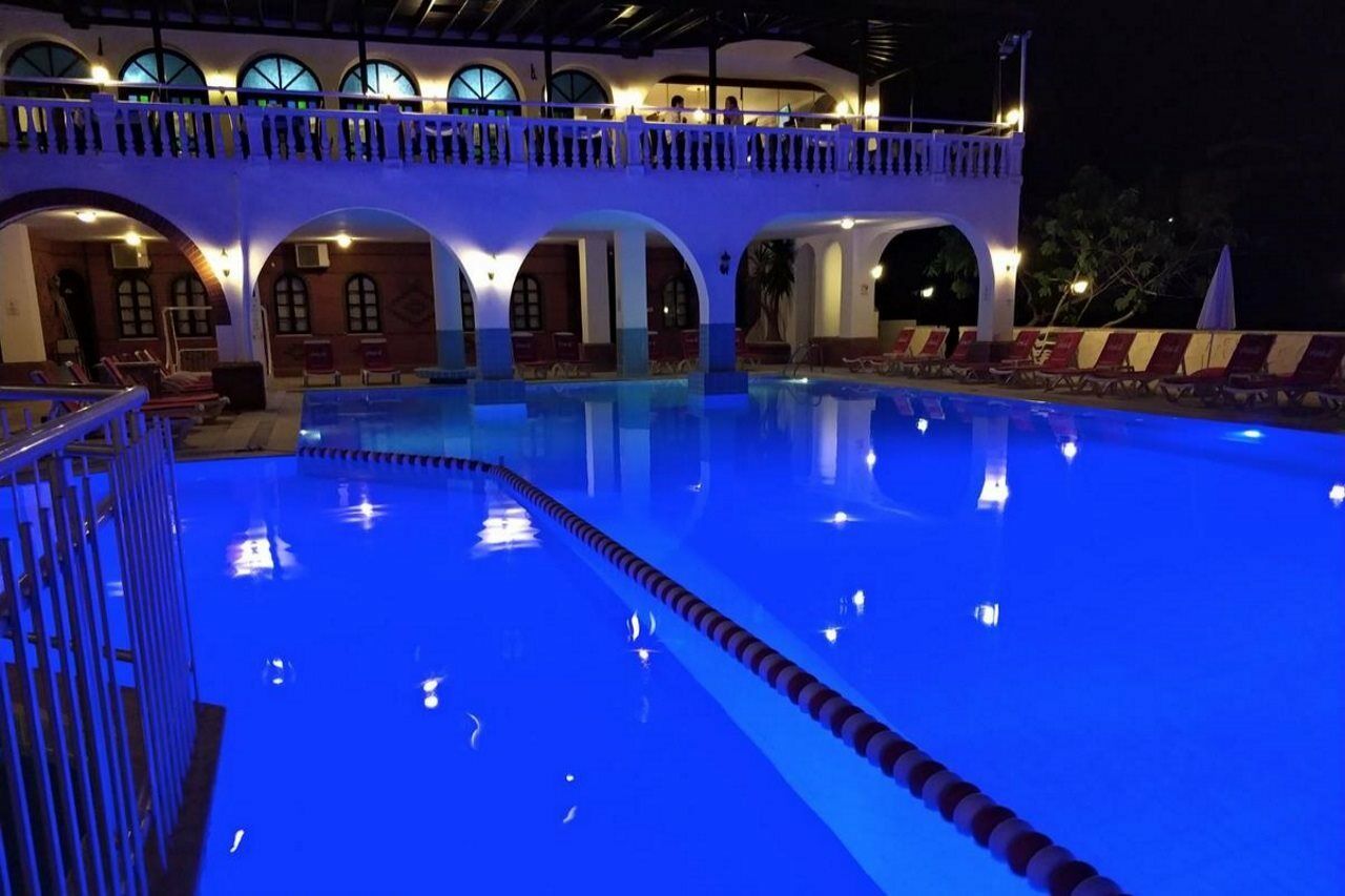 Altinsaray Hotel Кушадаси Екстер'єр фото
