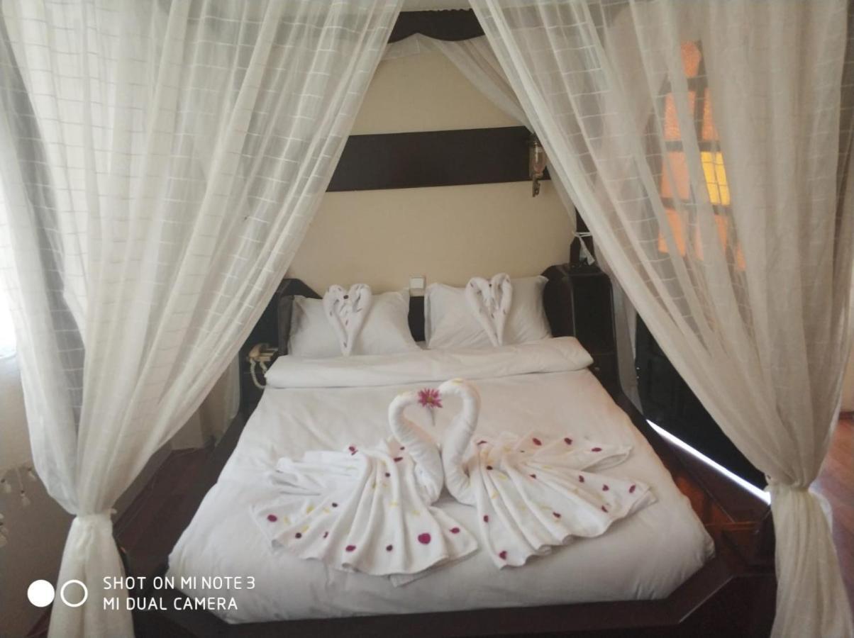 Altinsaray Hotel Кушадаси Екстер'єр фото